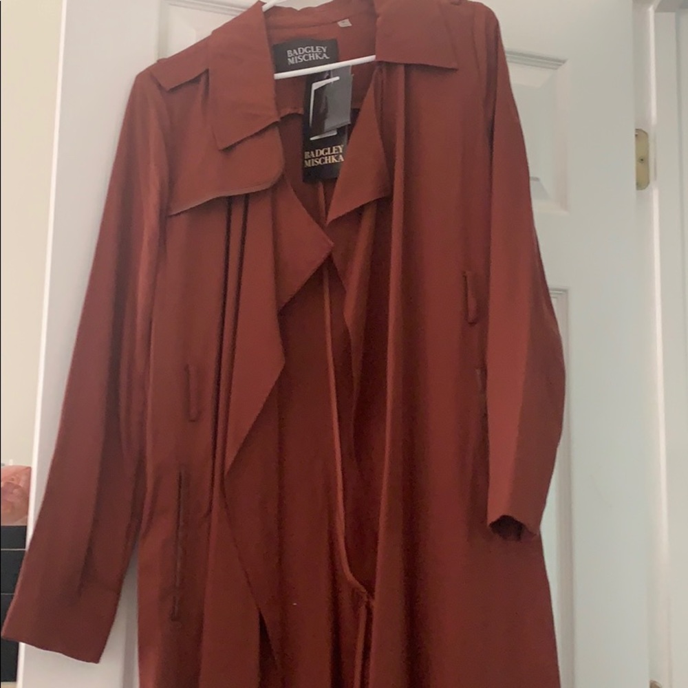 Stunning Flowy Trench (brand new)